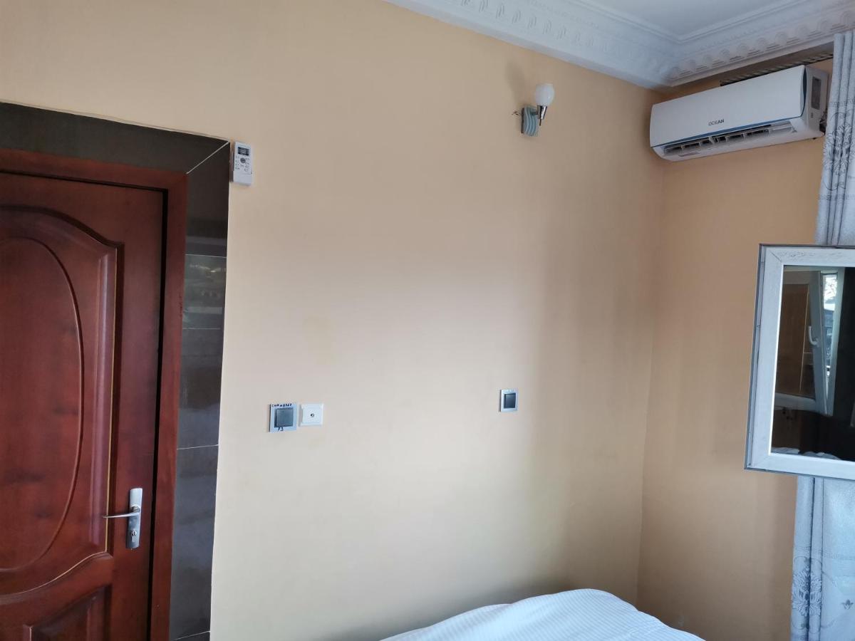 Residence Hoteliere Mb-202 C Douala Kültér fotó